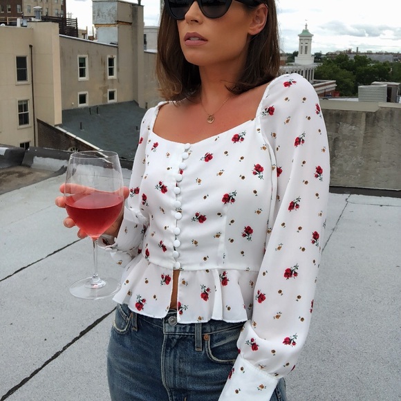 🆕Misty Ditsy Floral Puffy Sleeve Shoulder Top - Picture 6 of 7